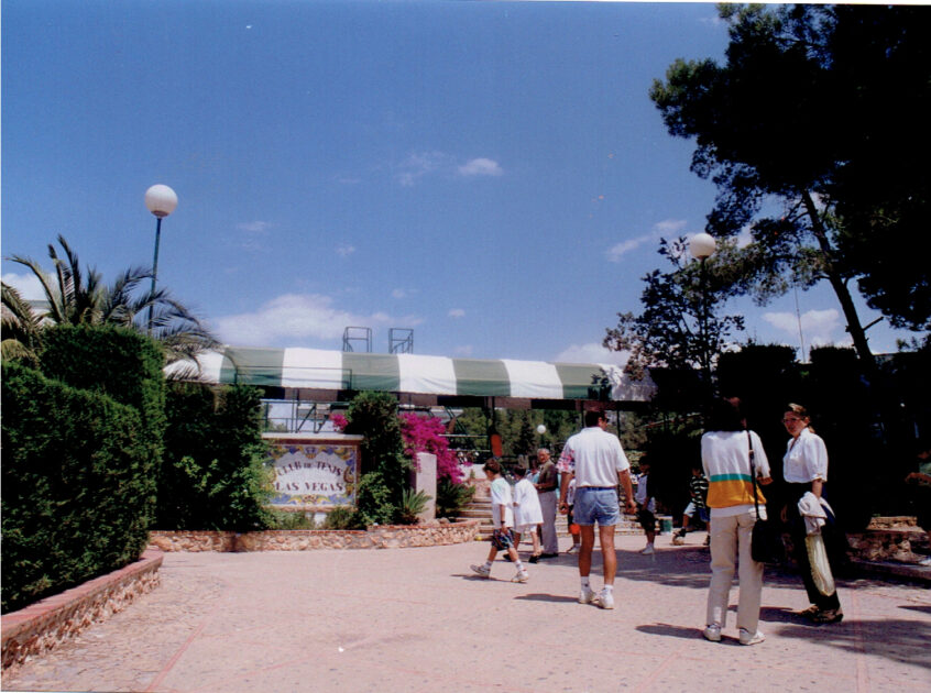 Checklist campamento: todo lo que tu hijo necesita para disfrutar del tenis