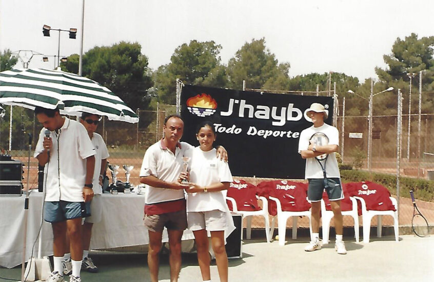 Padres tenis niños: cómo apoyar sin presionar en torneos y clases